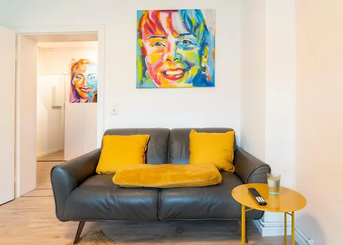 Akram Iii - Ruhig, Stadtnah *